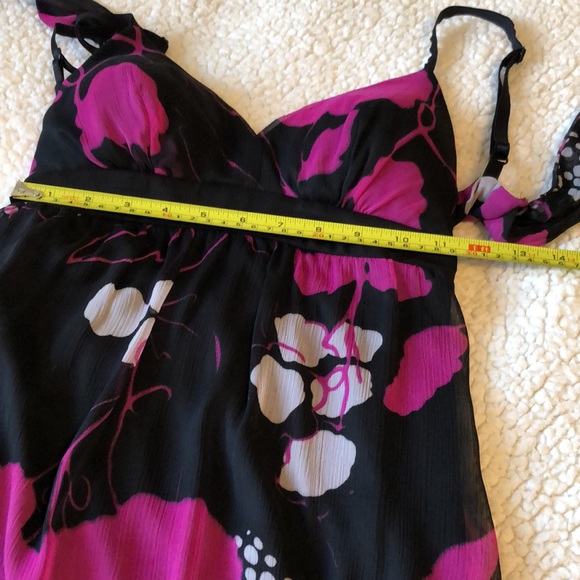 Guess dress pink and white floral on black built in bra with back tie up Sz 0 - Picture 4 of 9